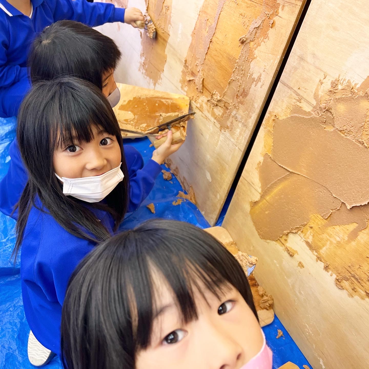 【相生木育教室３】杉の木粉を加工した「木の塗り壁」体験